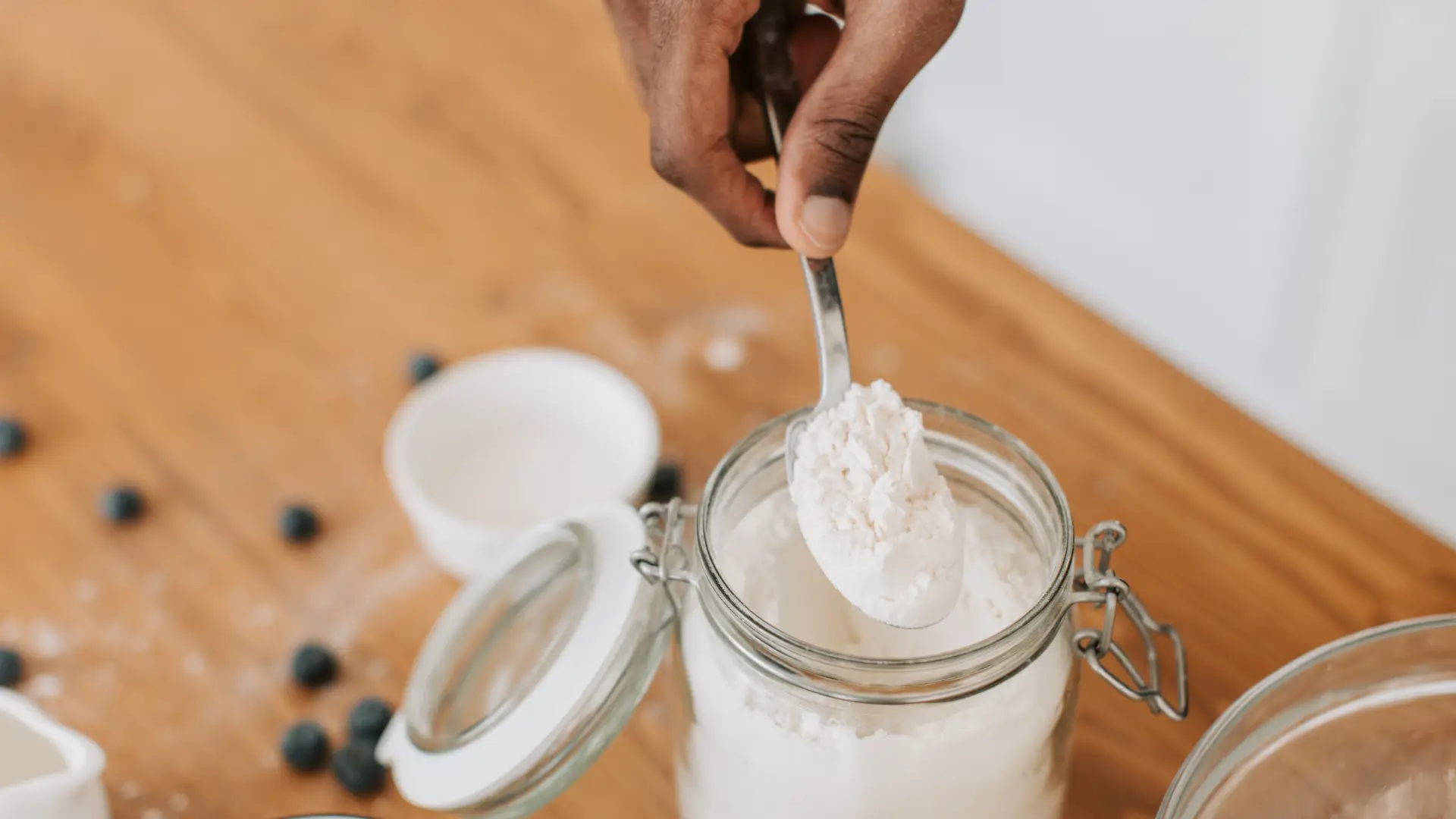 A formulator's guide to MCT powder, showing the oil, powder, and its application in coffee